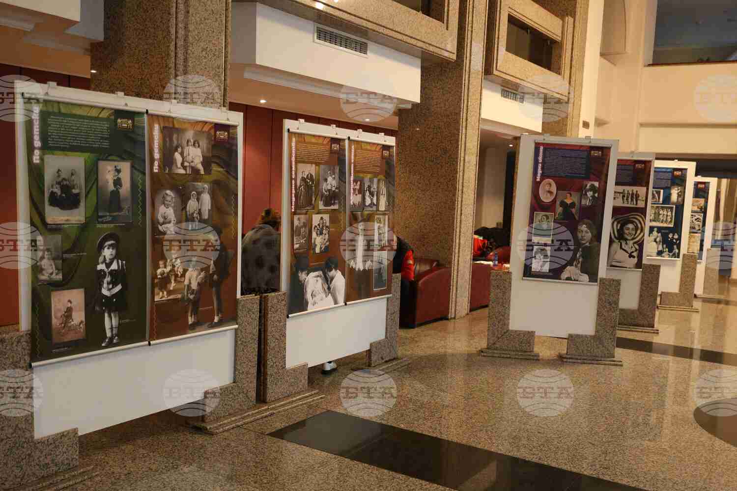 Изложба показва модата в Русе от 1850 до 1950 година