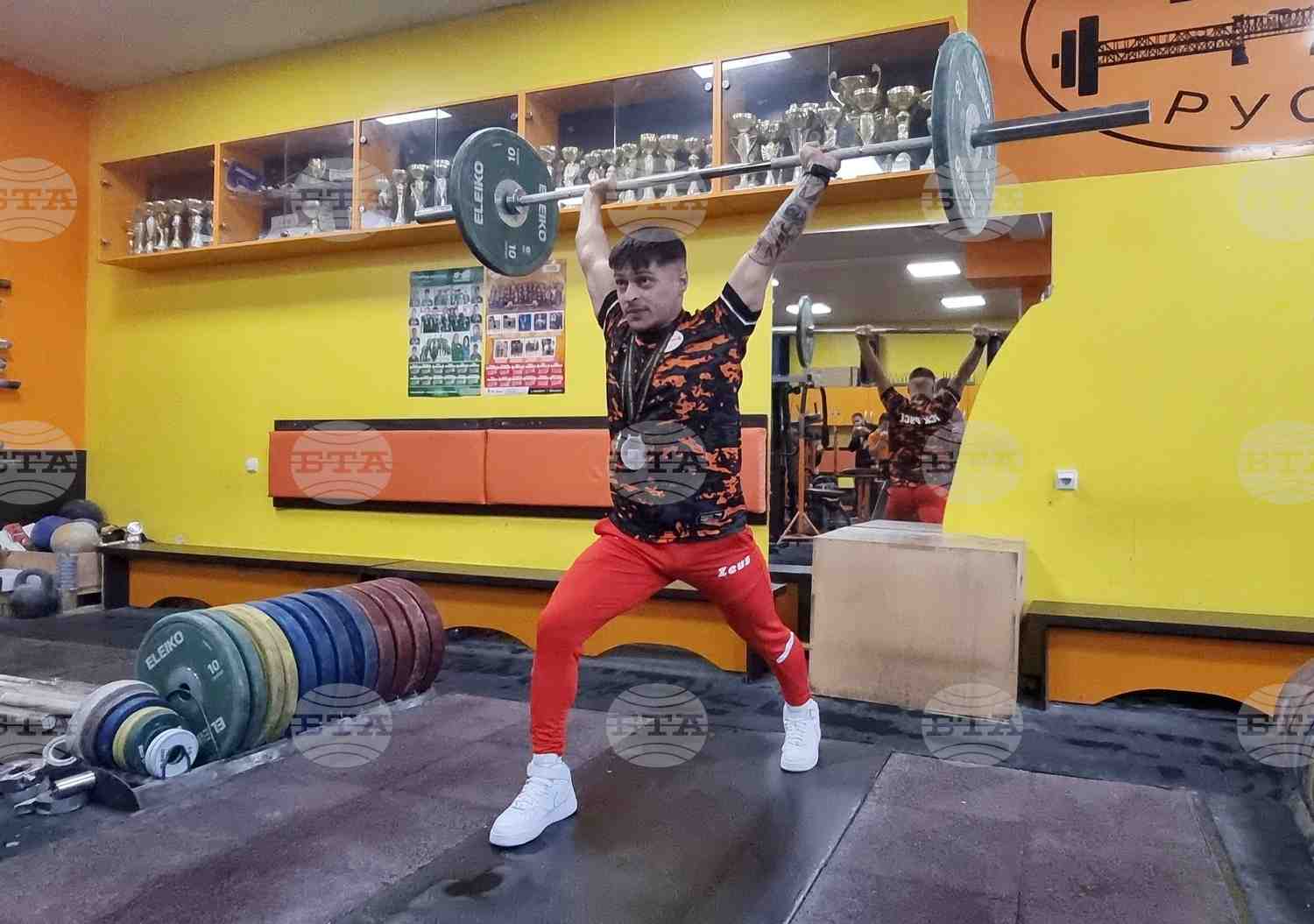 Русе приветства Дениз Данев, вицешампион по вдигане на тежести