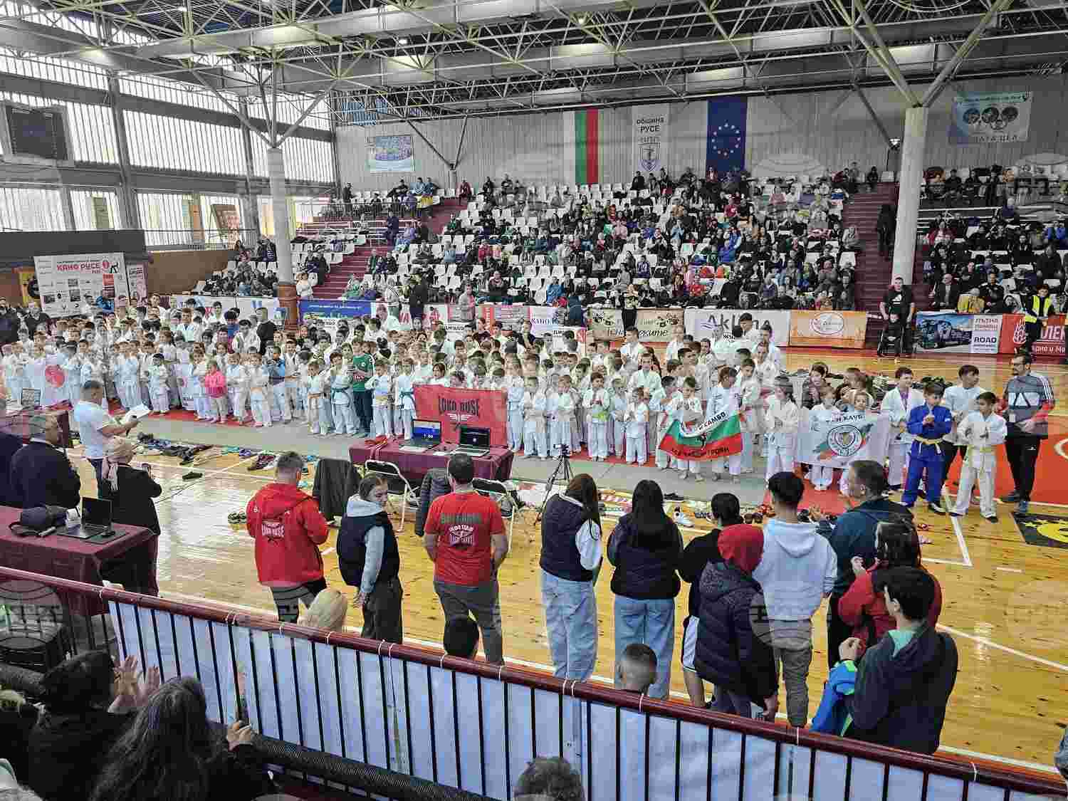 Открит турнир по джудо събра 320 деца в Русе