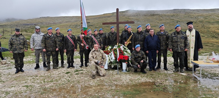 За девета поредна година военнослужещи от Специалните сили почетоха участвалите в сраженията на историческия връх Каймакчалан