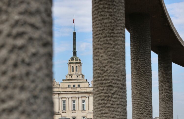 В полунощ приключва кампанията за предсрочните парламентарни избори на 27 октомври