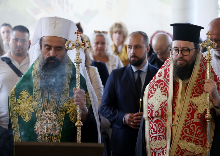 Пред новостроящия се православен храм "Св. Патриарх Евтимий Търновски" ще бъде отбелязан Денят на народните будители