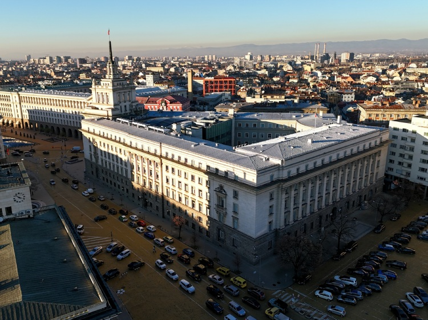 Политически сили в парламента коментираха освобождаването на българските моряци от кораба „Галакси Лийдър“