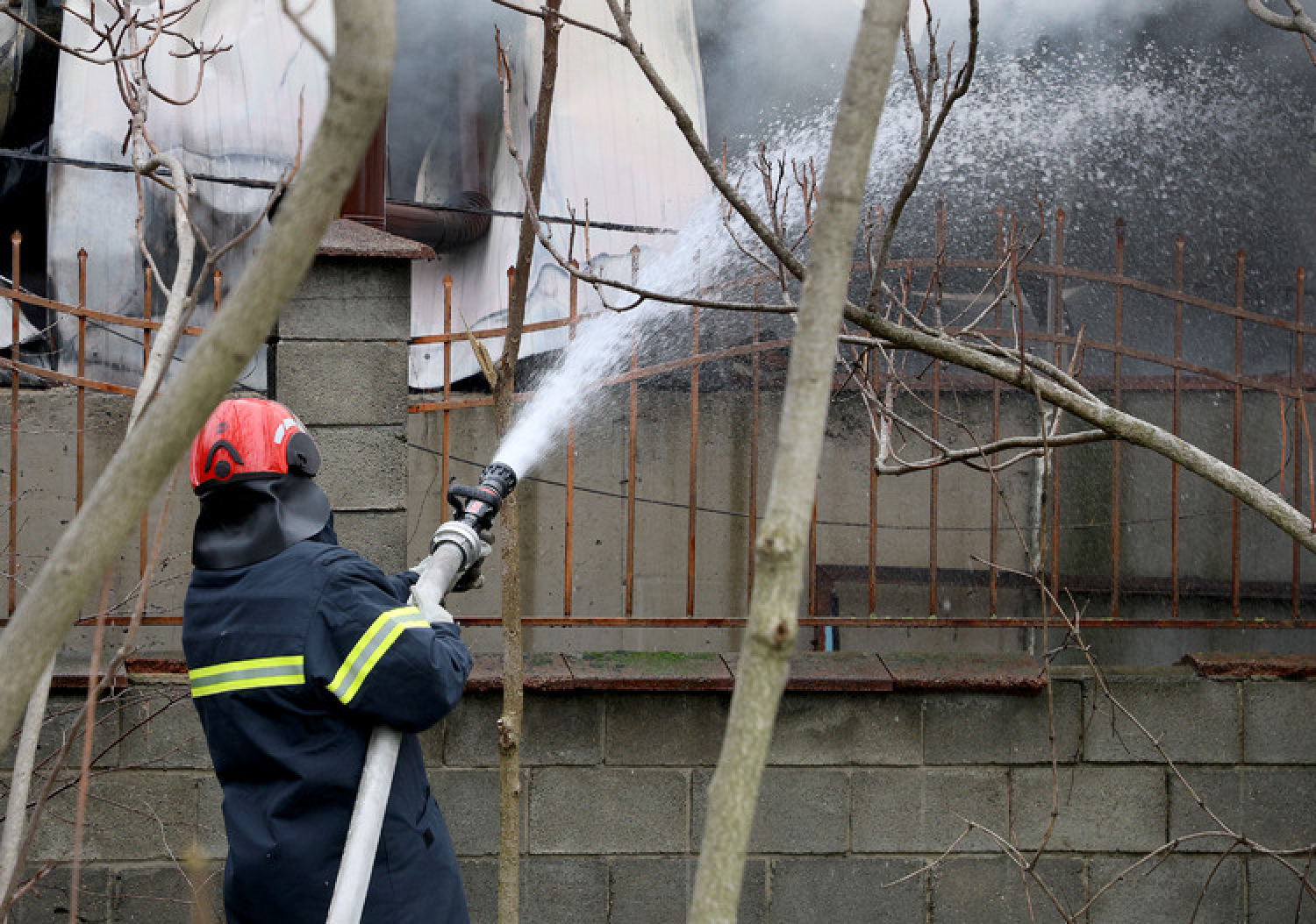 Общо 101 пожара са загасени в страната през изминалото денонощие